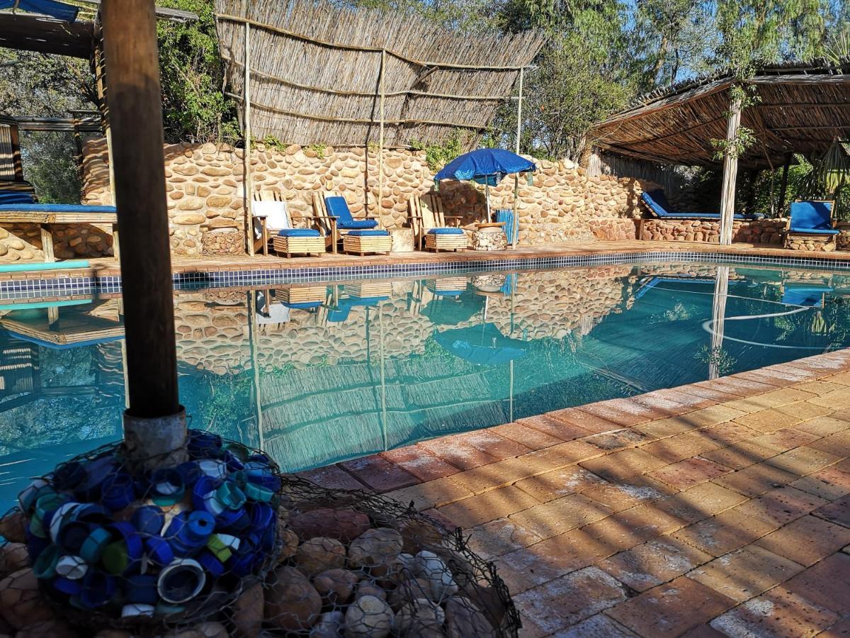 Amber Lagoon Backpackers Lodge Vleirivier Exterior photo